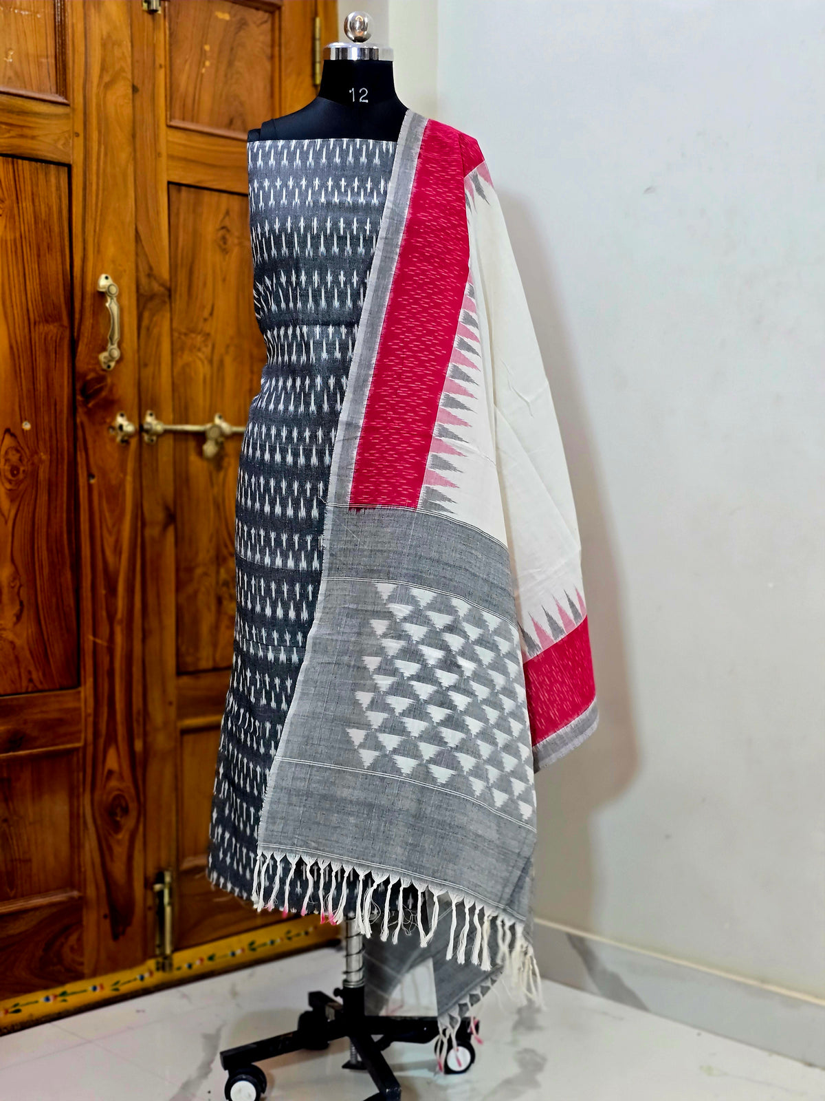 DOUBLE IKAT SUITS