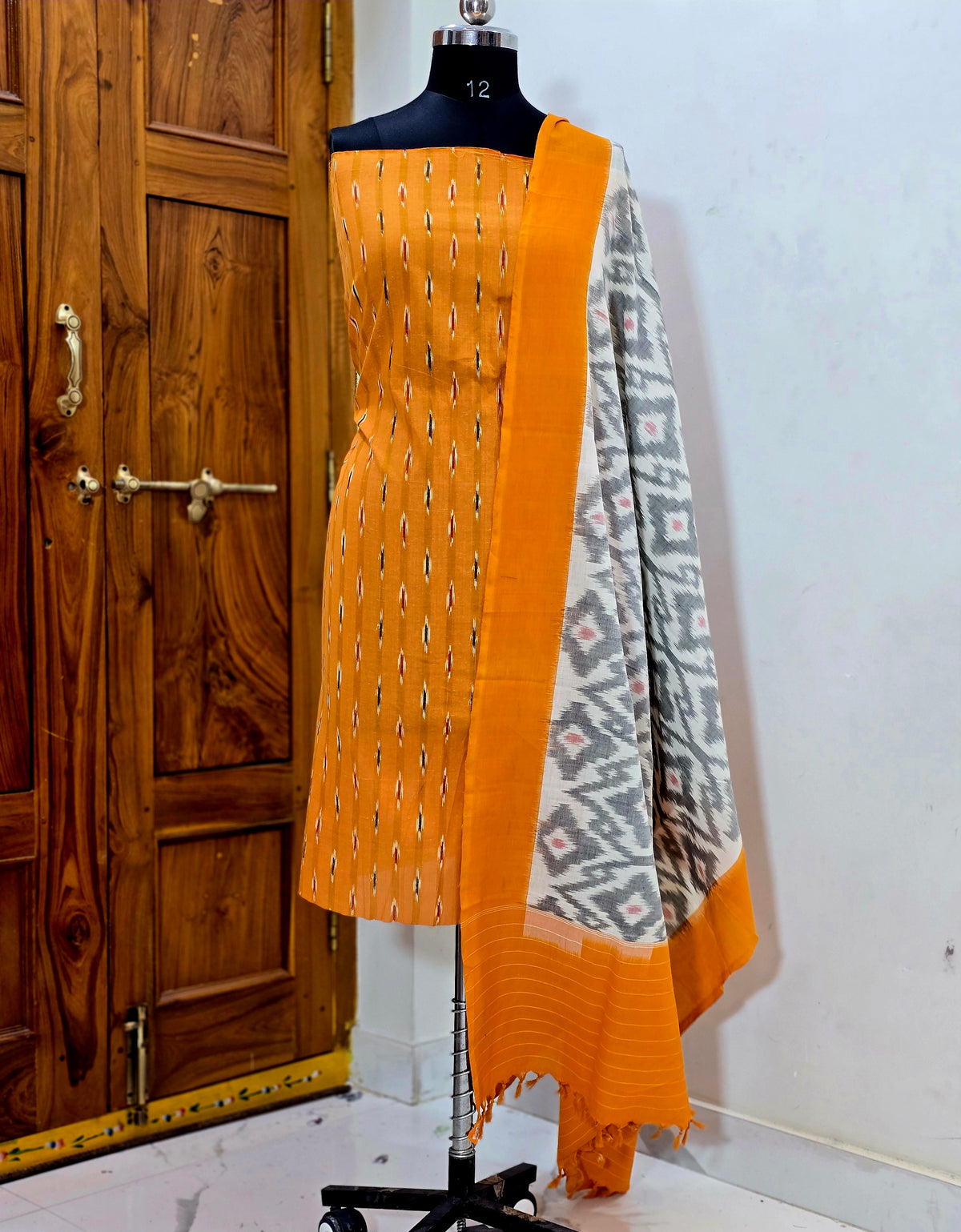 DOUBLE IKAT SUITS