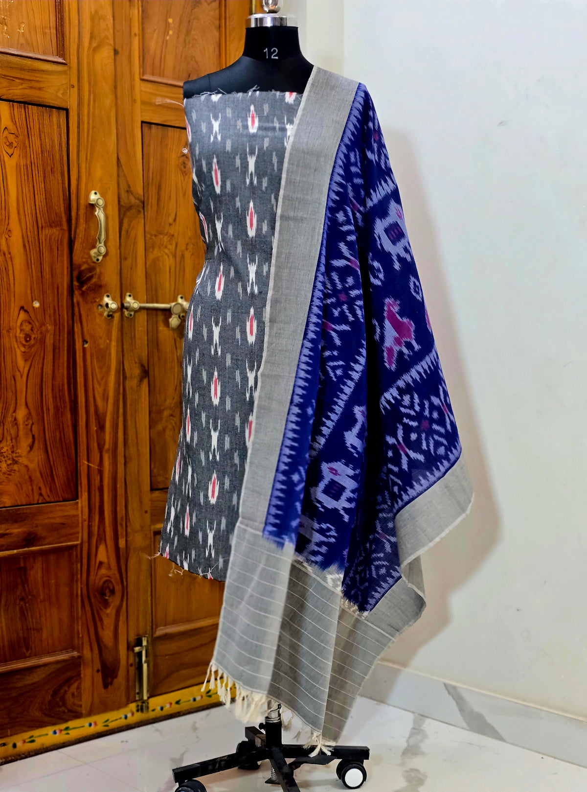 DOUBLE IKAT SUITS