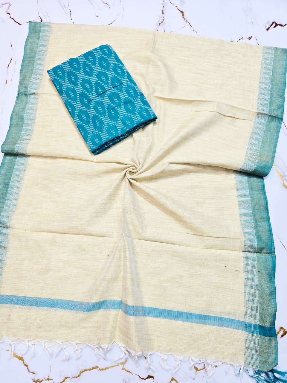 KHADI DUPPATA WITH IKAT